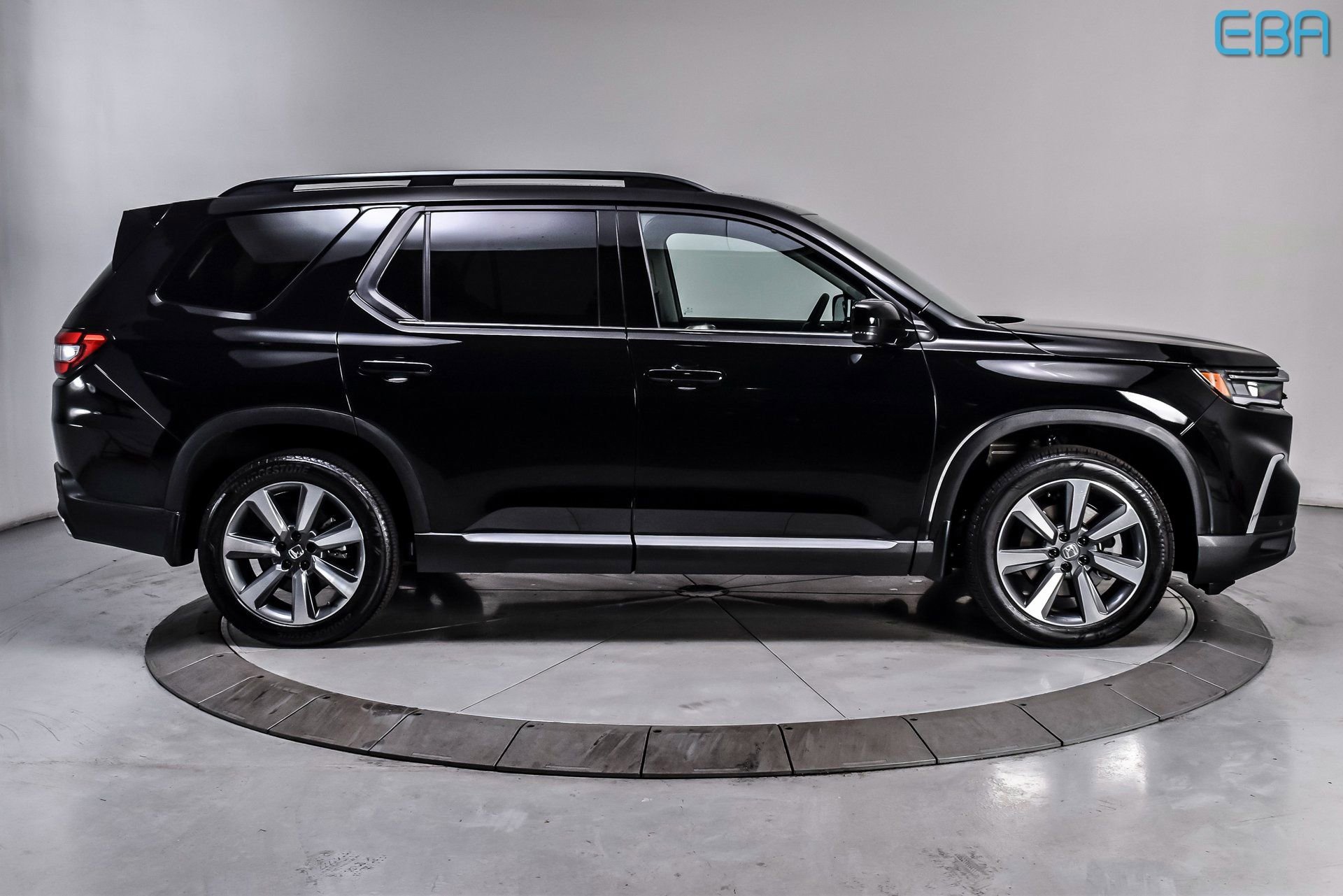 Used 2025 Honda Pilot Elite image 7