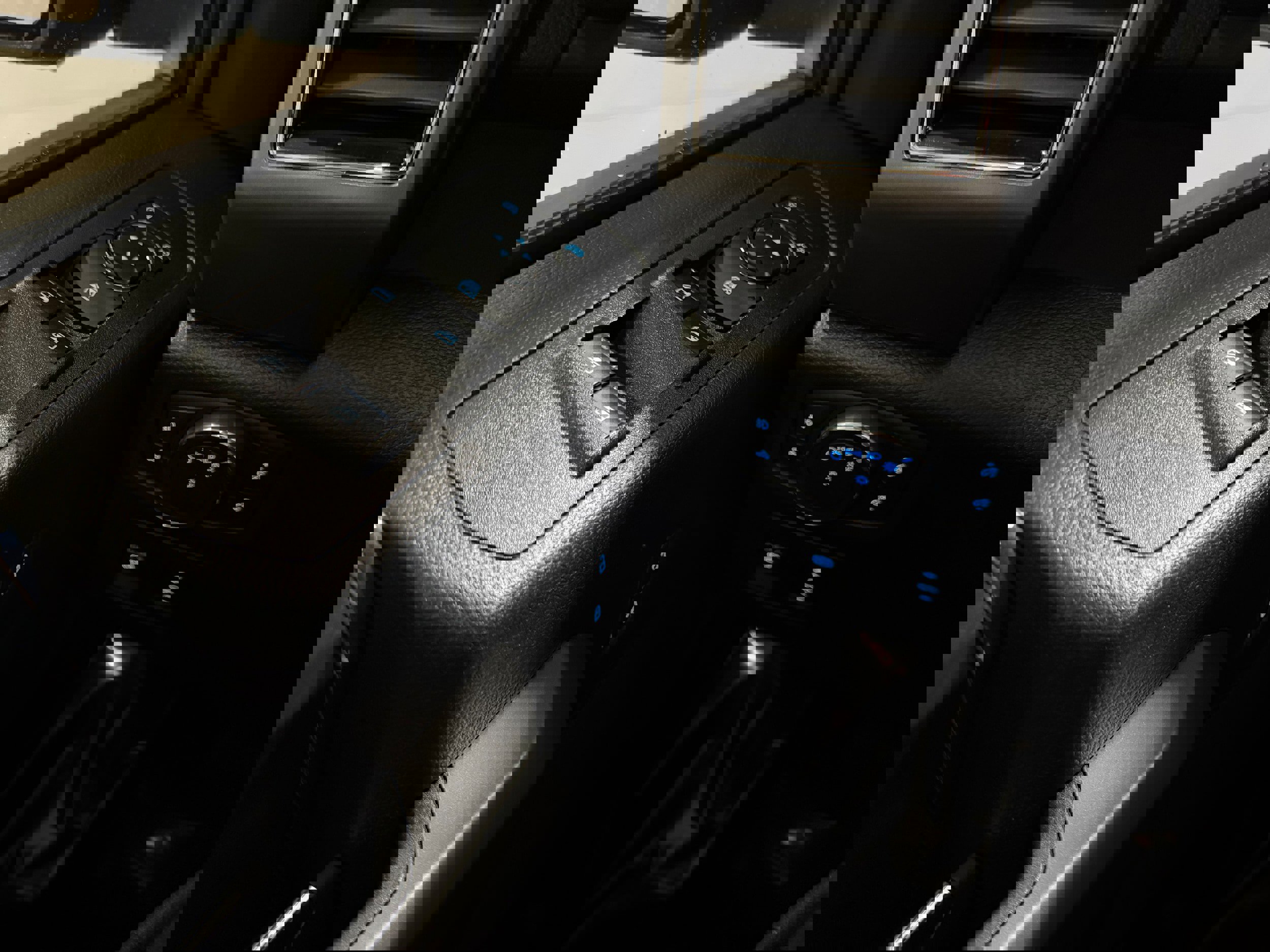 Used 2019 Ford F150 XLT w/ Equipment Group 302A Luxury image 6