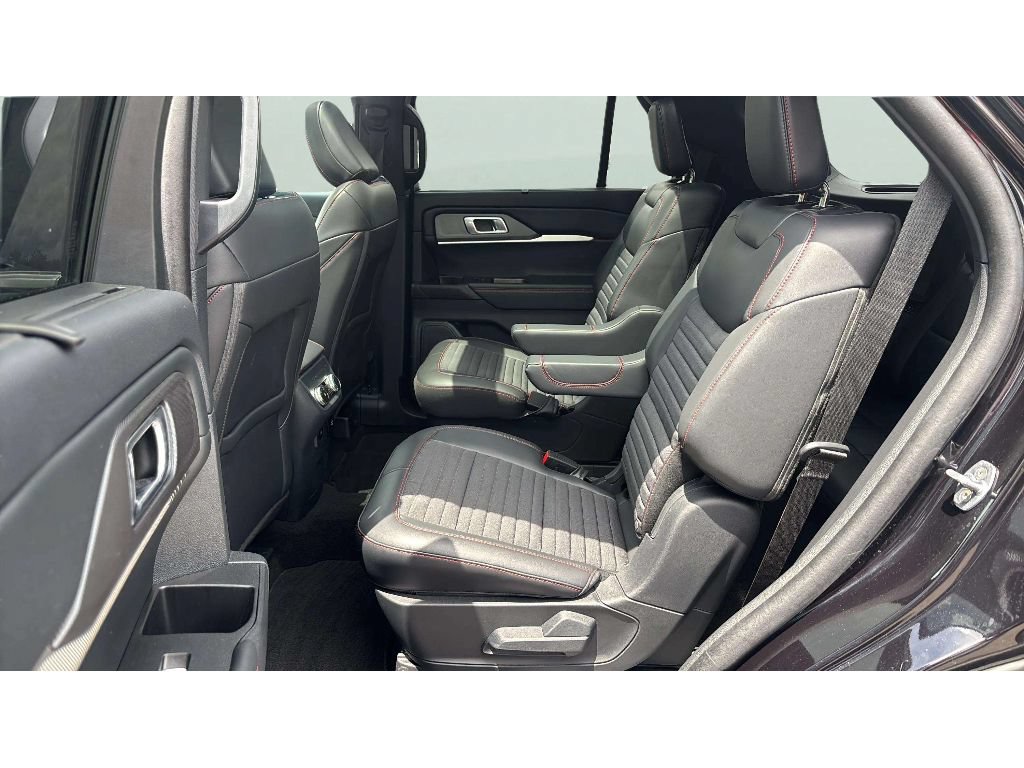 Used 2025 Ford Explorer ST-Line w/ Premium Package AWD/4WD image 13