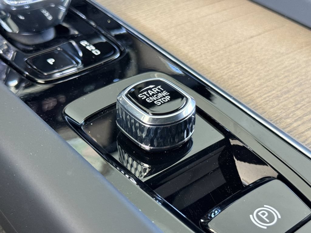 New 2026 Volvo XC60 B5 Core w/ Protection Package Premier AWD/4WD image 22