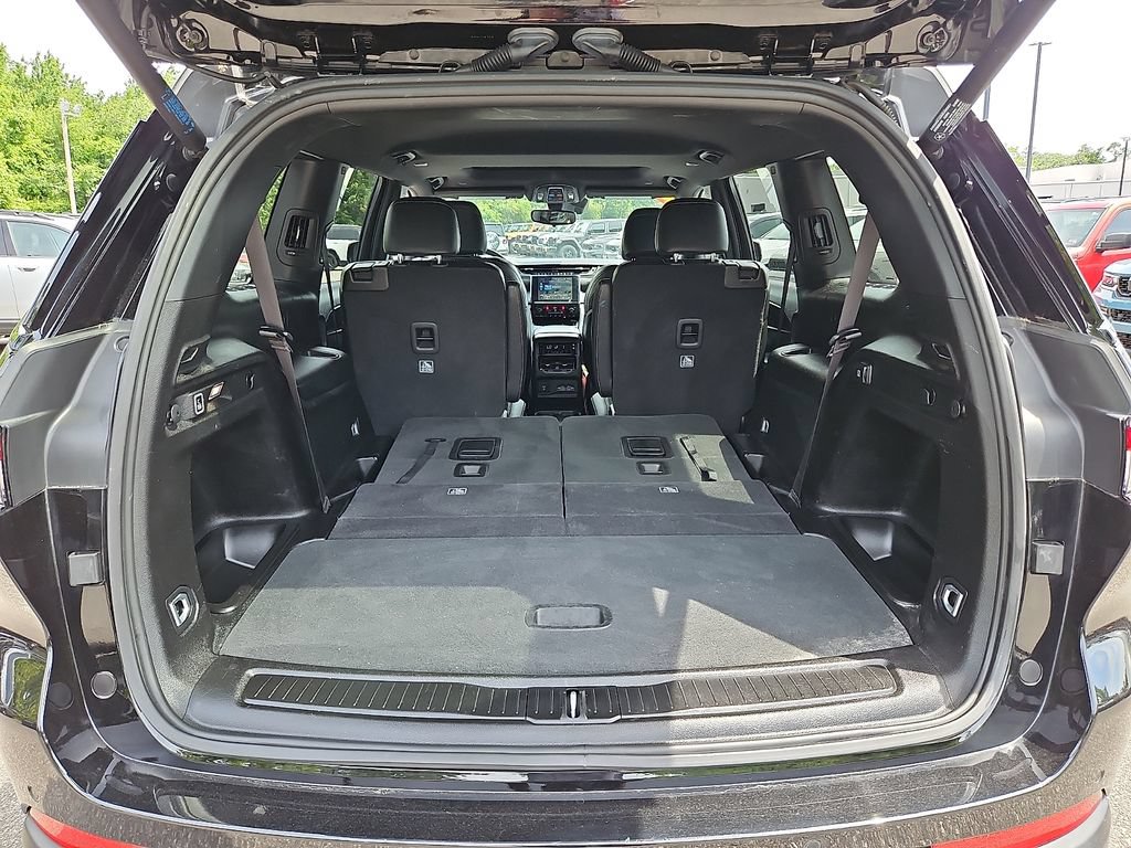 Certified 2024 Jeep Grand Cherokee L Altitude AWD/4WD image 29