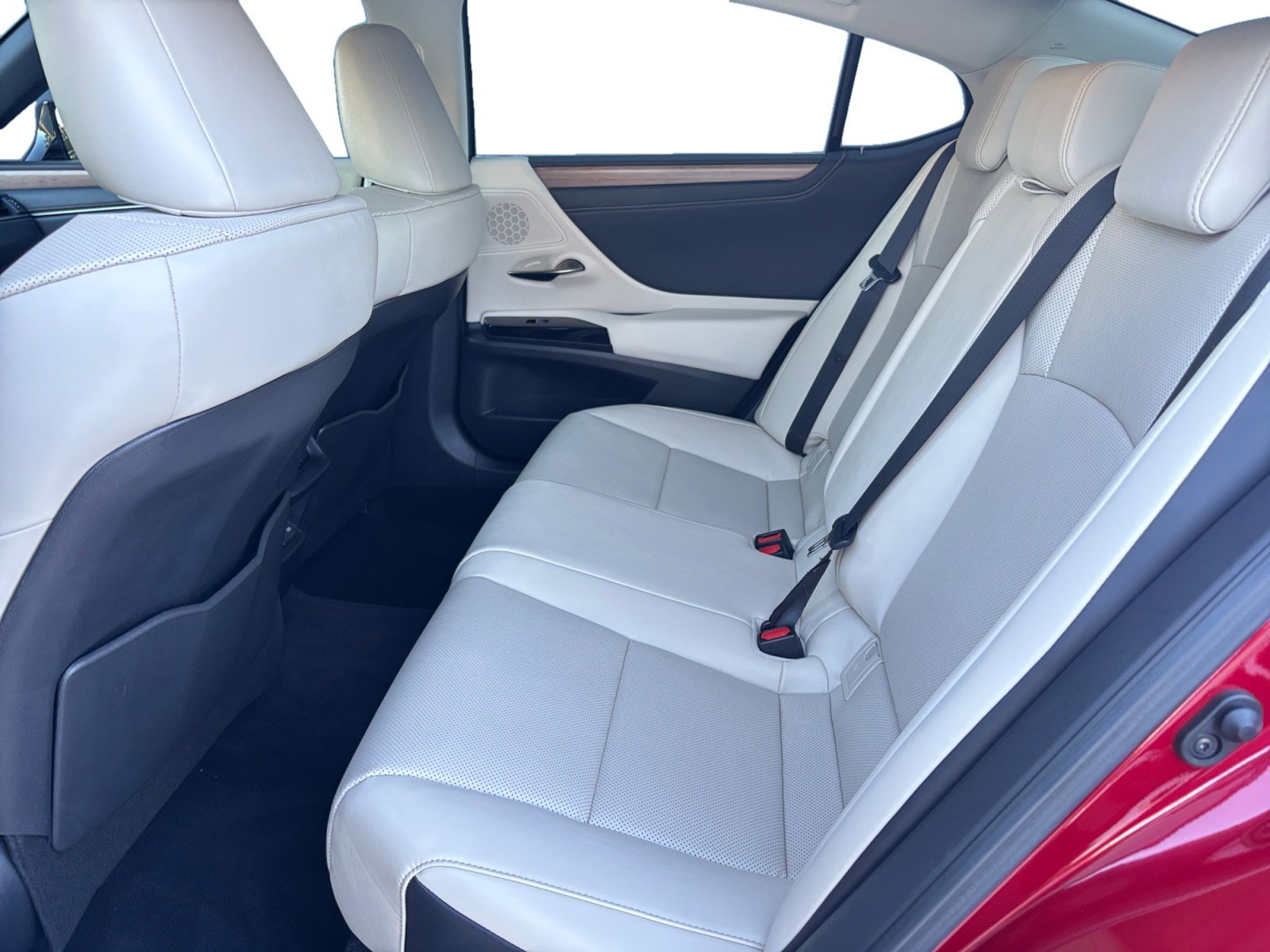 Used 2025 Lexus ES 350 w/ Premium Package image 13