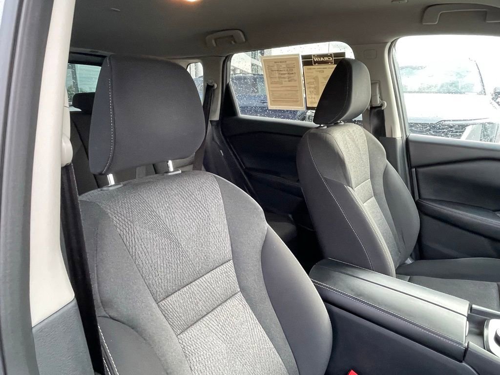 Used 2024 Nissan Rogue SV AWD/4WD image 28