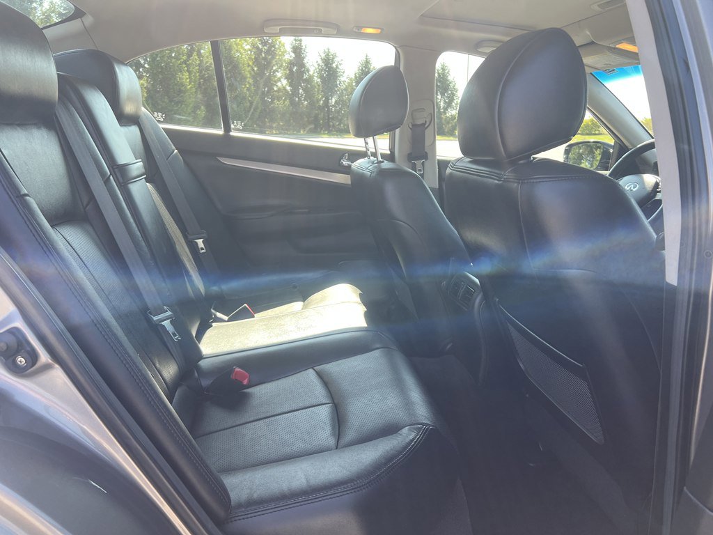 Used 2013 INFINITI G37 x w/ Premium Pkg image 13