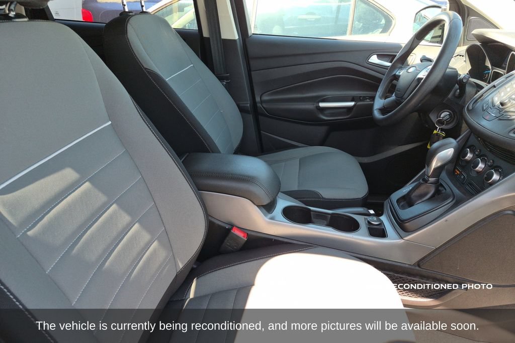 Used 2015 Ford Escape SE FWD image 15