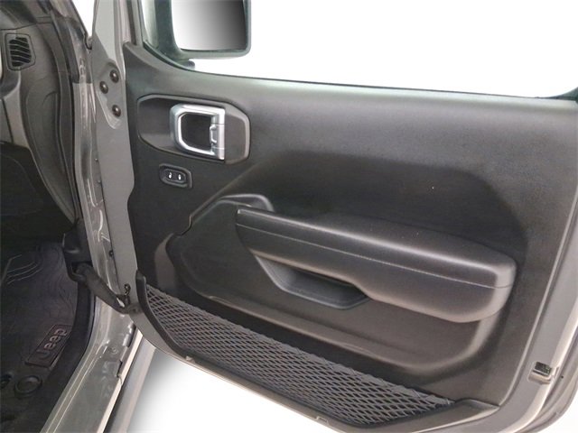 Used 2021 Jeep Gladiator Willys image 15