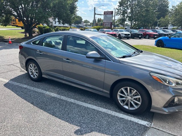 Used 2018 Hyundai Sonata SE FWD image 4
