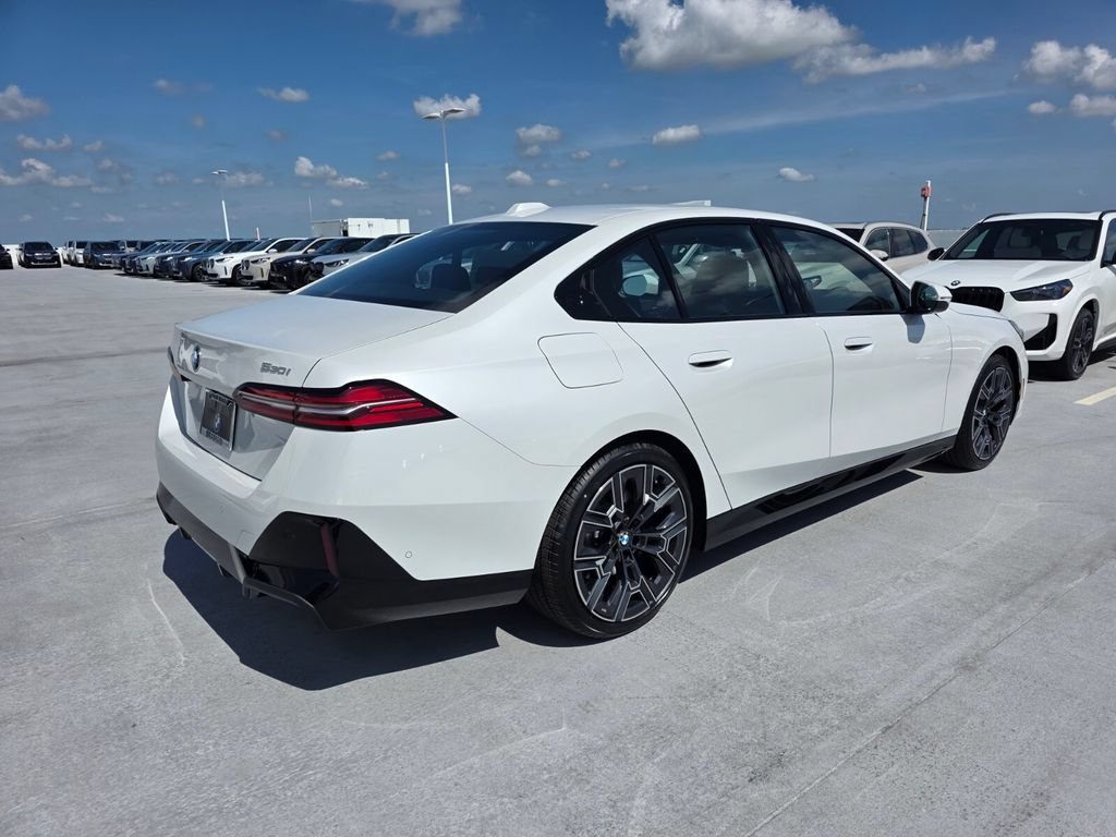 New 2027 BMW 530i w/ M Sport Package RWD image 4