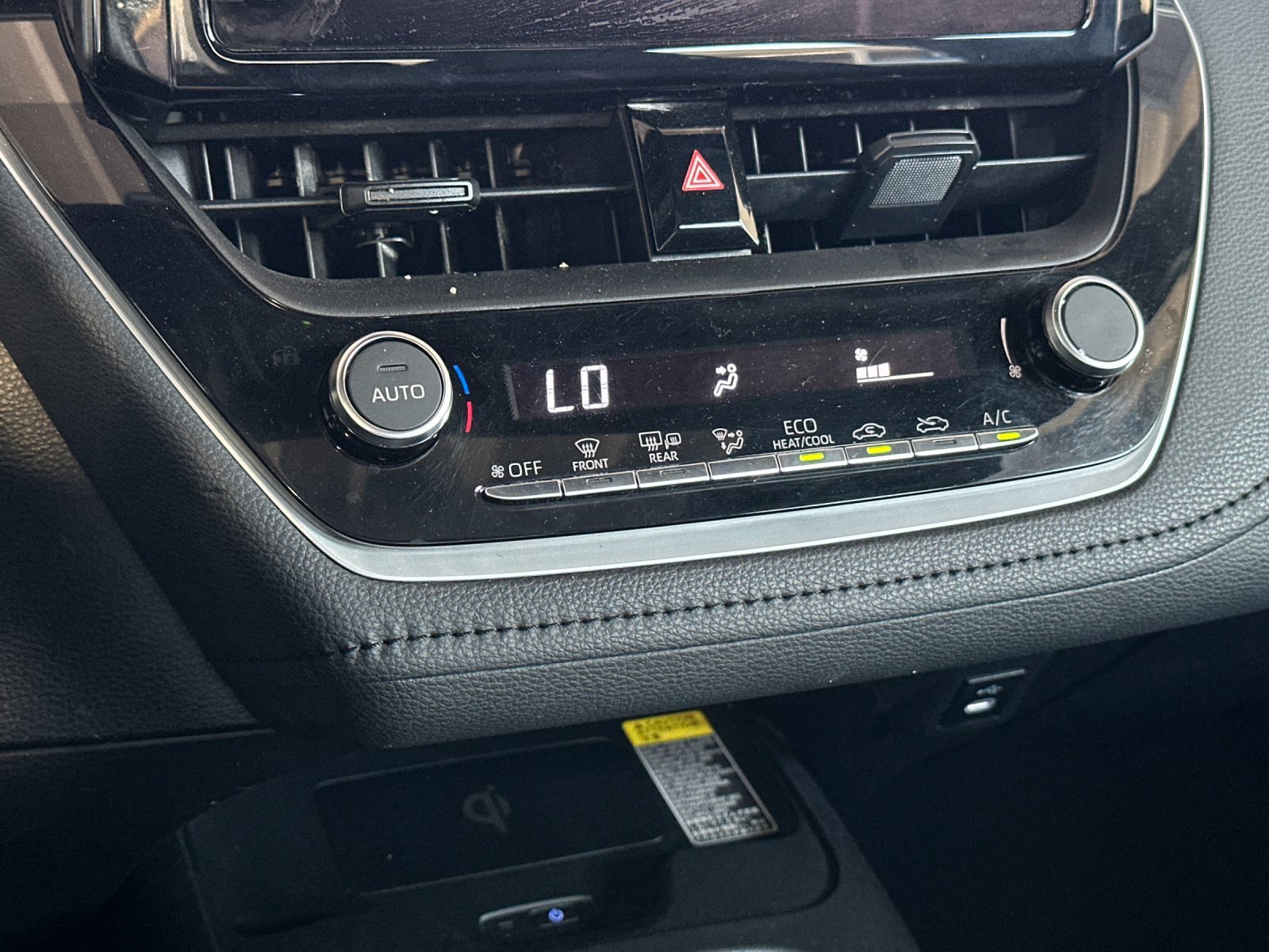 Used 2024 Toyota Corolla SE image 18