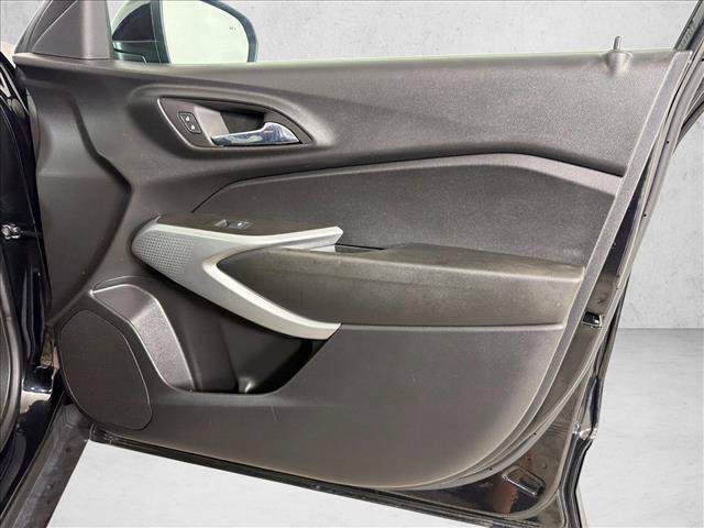 Used 2024 Chevrolet Trax LS w/ LS Convenience Package FWD image 14