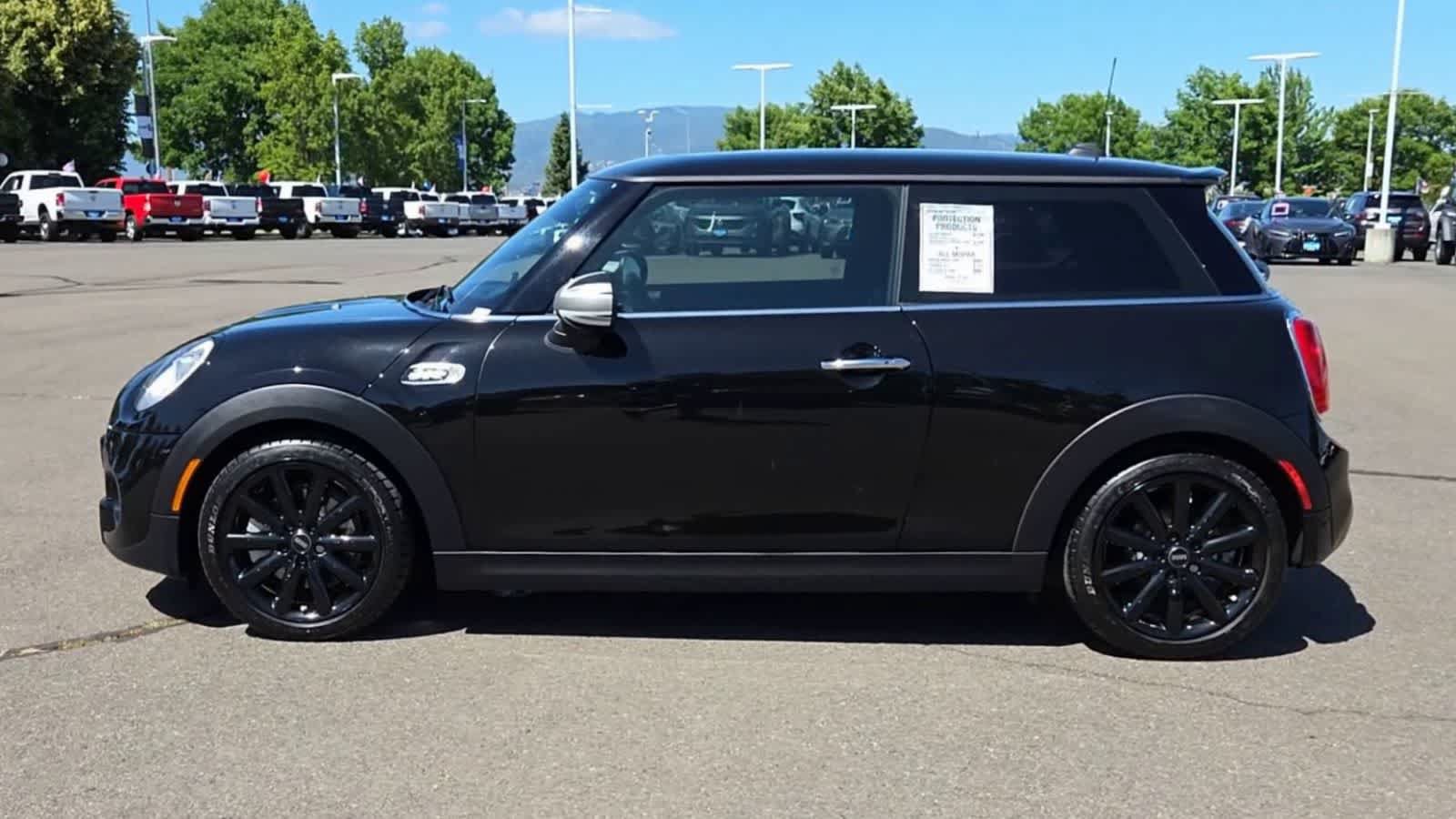 Used 2017 MINI Cooper S FWD image 5