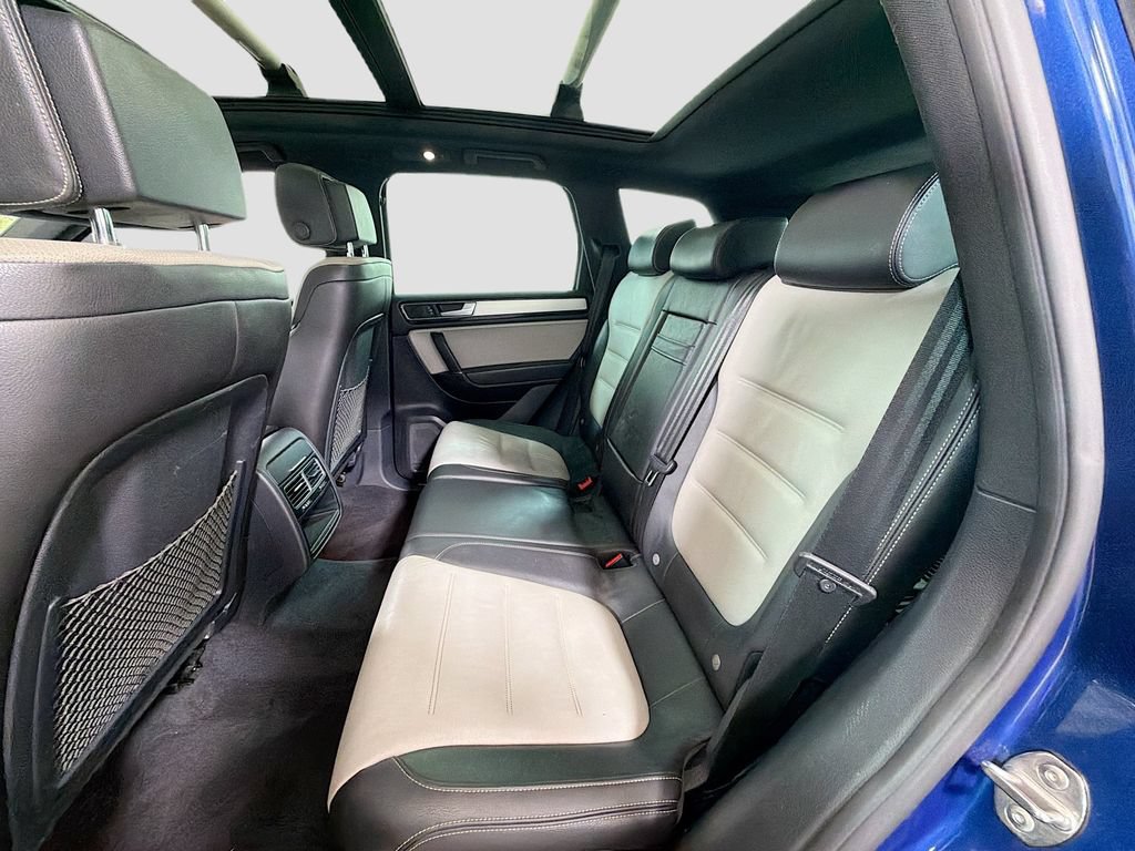 Used 2017 Volkswagen Touareg Wolfsburg Edition AWD/4WD image 26