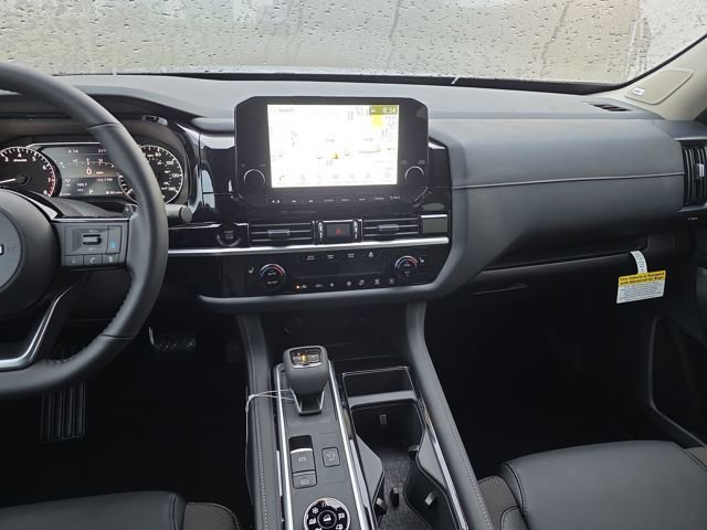 New 2025 Nissan Pathfinder SL w/ SL Premium Package image 22
