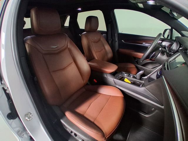 Used 2025 Cadillac XT5 Sportv AWD/4WD image 16