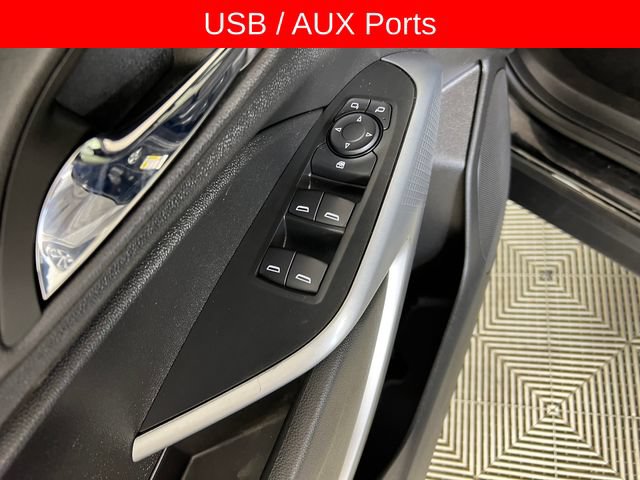 Used 2024 Chevrolet Trax RS w/ Sunroof Package FWD image 12