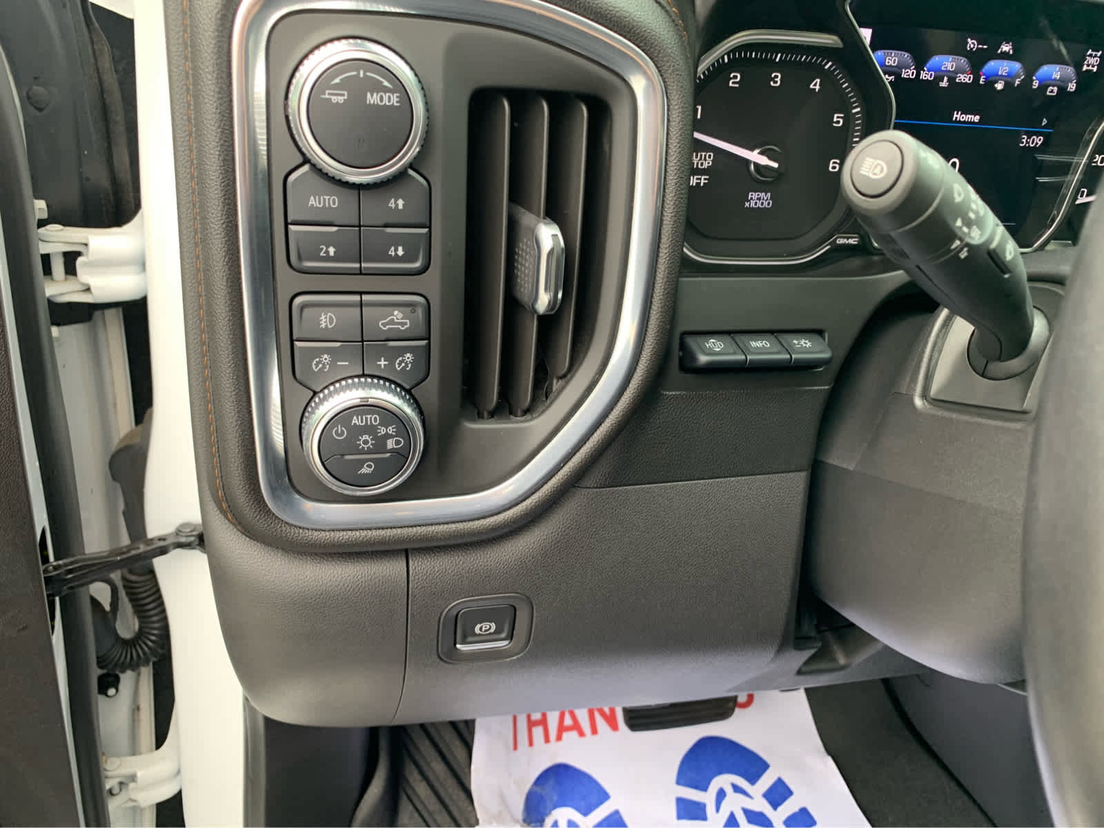 Used 2021 GMC Sierra 1500 AT4 w/ AT4 Premium Package AWD/4WD image 14