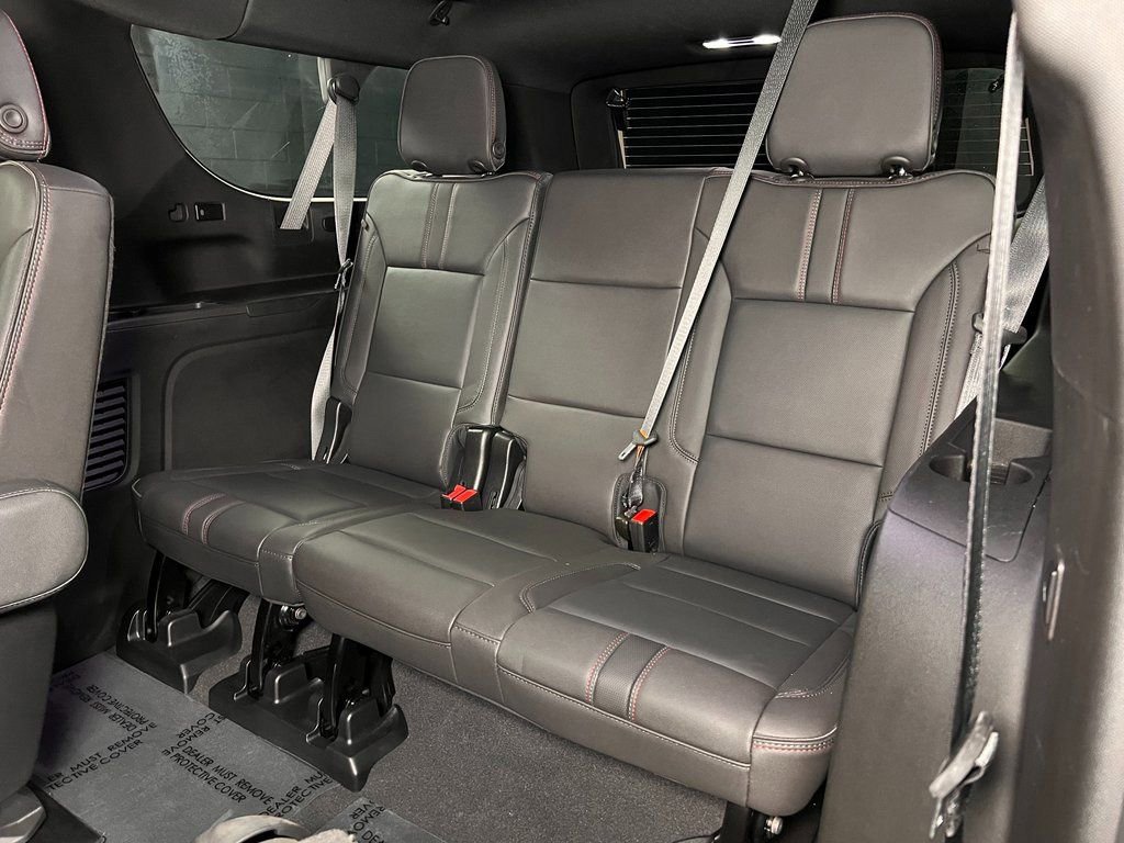 Used 2024 Chevrolet Suburban RST w/ Luxury Package image 16