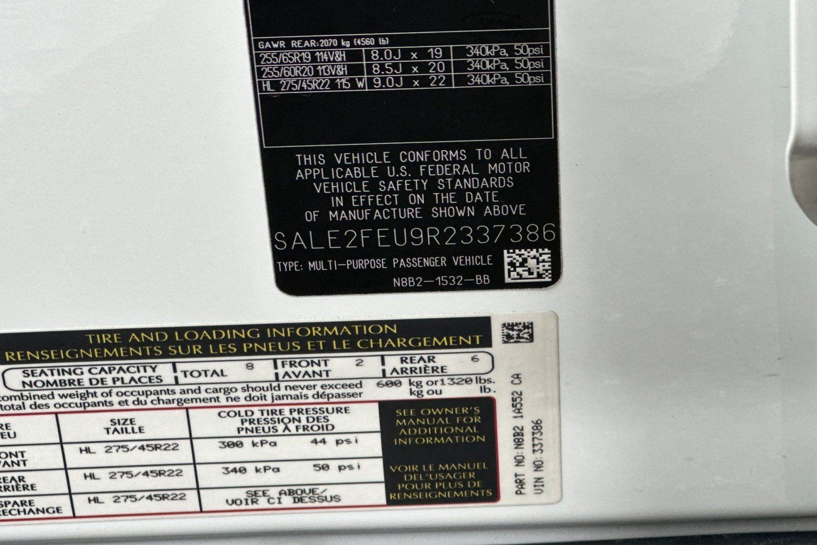 Certified 2024 Land Rover Defender 130 X-Dynamic SE AWD/4WD image 27