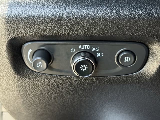 Used 2020 Chevrolet Traverse LT w/ LT Premium Package FWD image 25