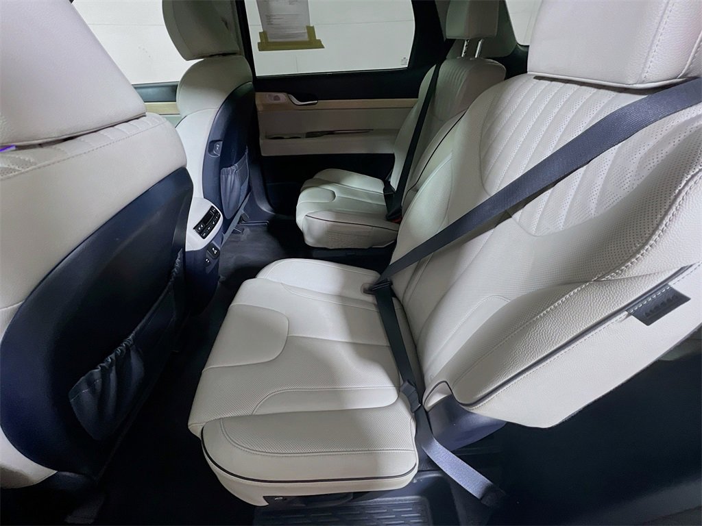 Used 2024 Hyundai Palisade Limited image 23
