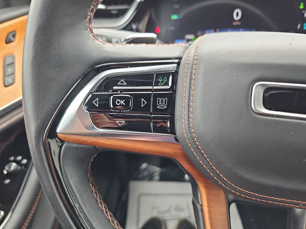 Used 2023 Jeep Grand Cherokee Summit image 21