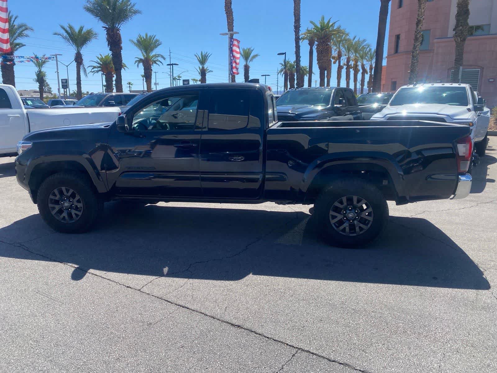 Used 2023 Toyota Tacoma SR5 AWD/4WD image 10