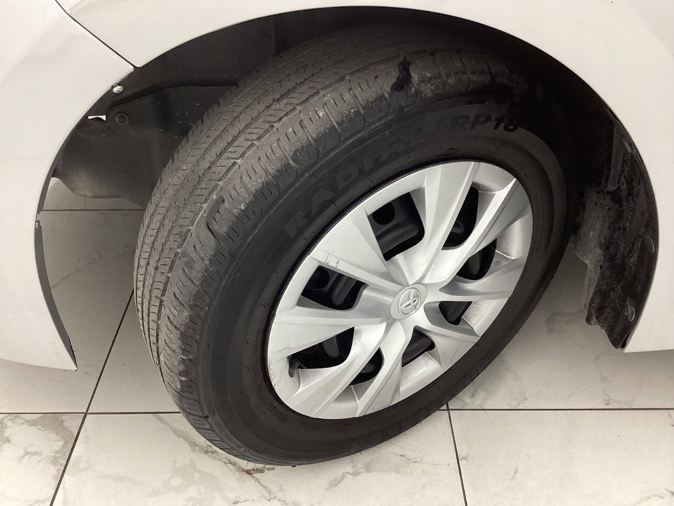 Used 2018 Toyota Corolla L FWD image 42