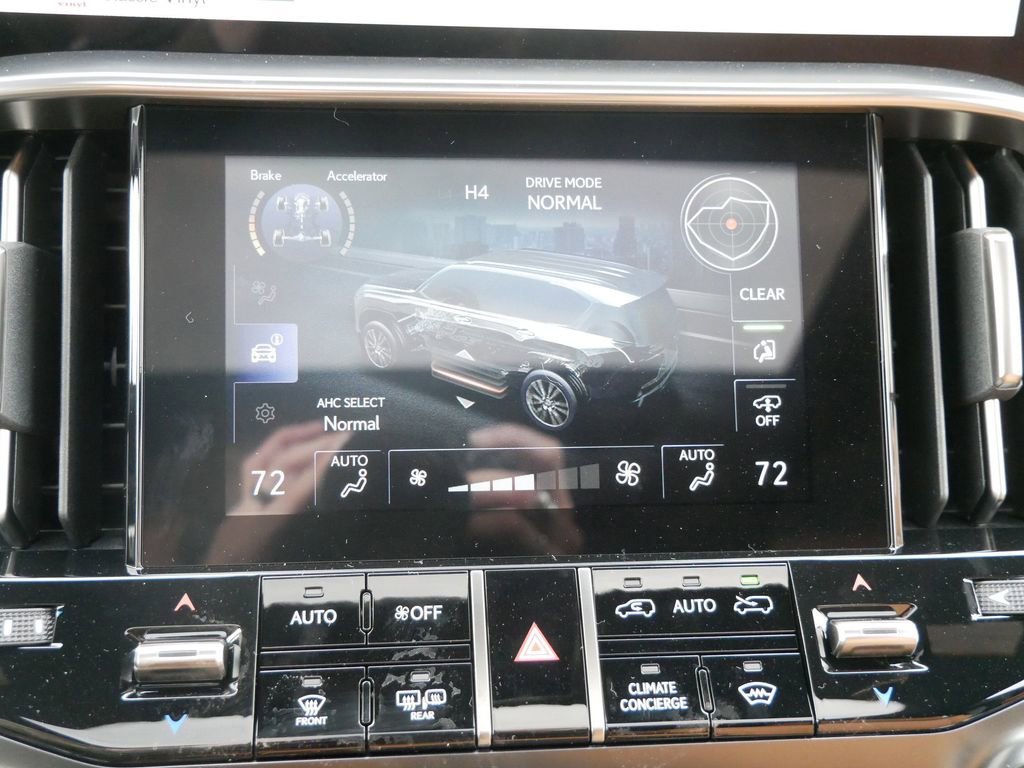 New 2026 Lexus LX 600 4WD w/ Luxury Package image 22