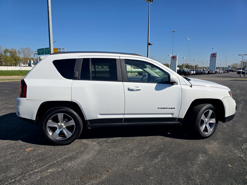 Used 2017 Jeep Compass High Altitude AWD/4WD image 16