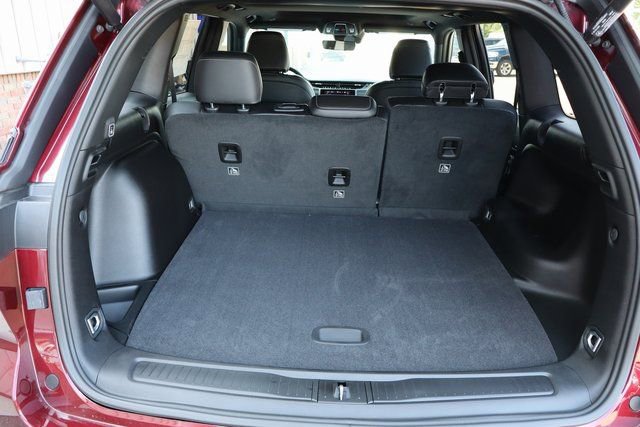 New 2025 Jeep Grand Cherokee Altitude w/ Trailer Tow Package image 33