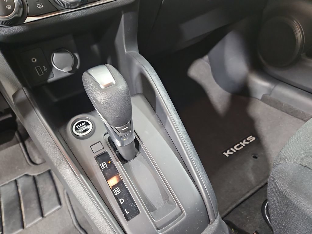 Certified 2025 Nissan Kicks Play S FWD image 24