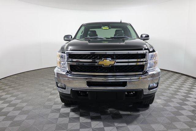 Used 2013 Chevrolet Silverado 2500 LTZ w/ LTZ Plus Package image 2