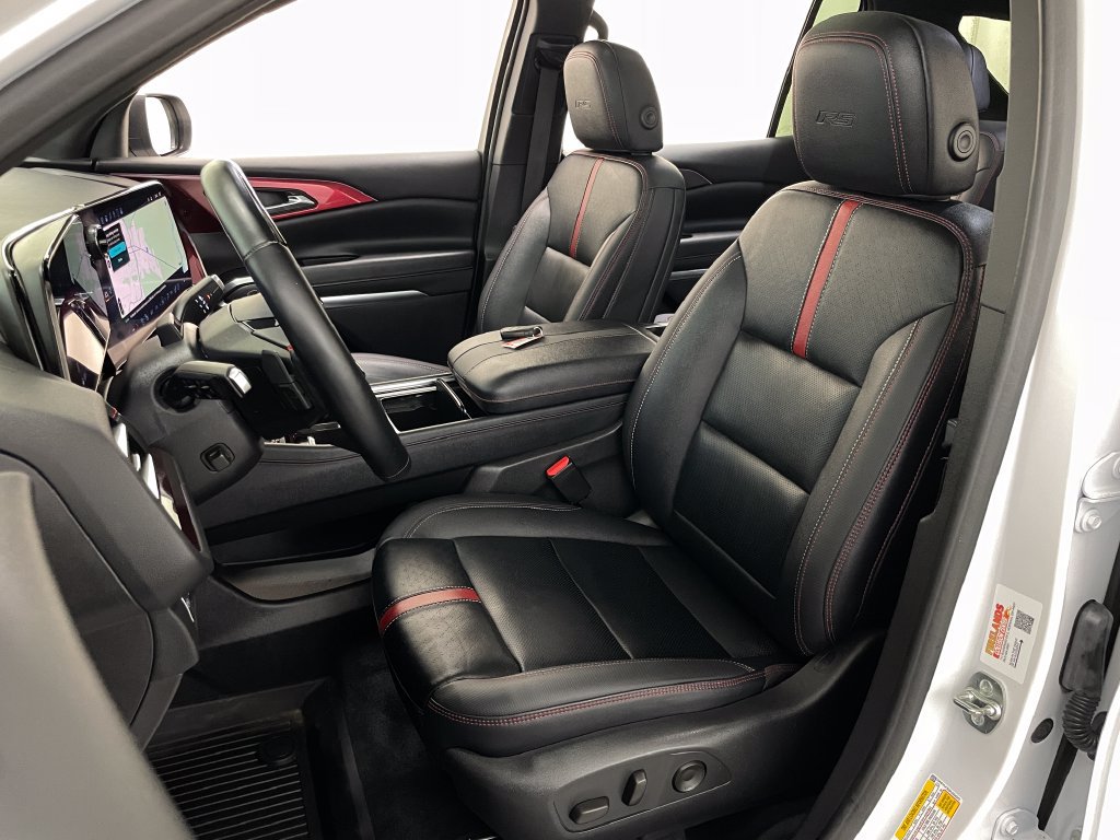 Used 2024 Chevrolet Traverse RS w/ LPO, Floor Liner Package AWD/4WD image 30