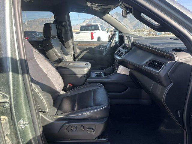 Used 2023 Chevrolet Suburban Premier image 22