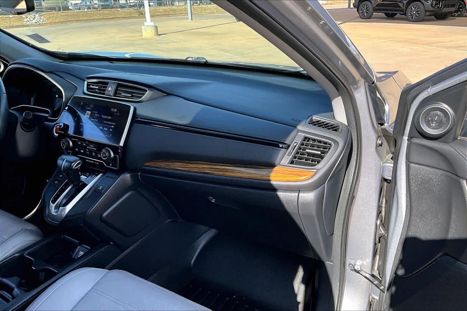 Used 2018 Honda CR-V Touring image 19