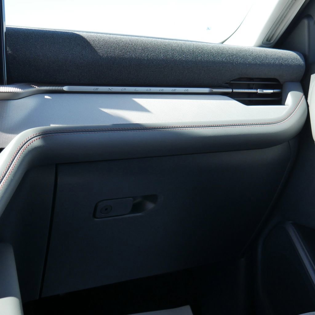 New 2026 Ford Explorer Active image 35