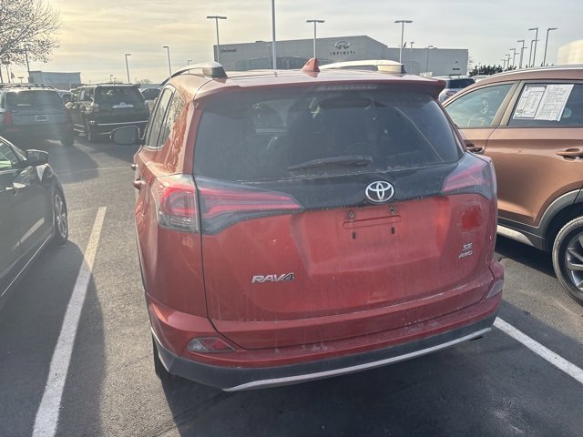 Used 2016 Toyota RAV4 SE image 5