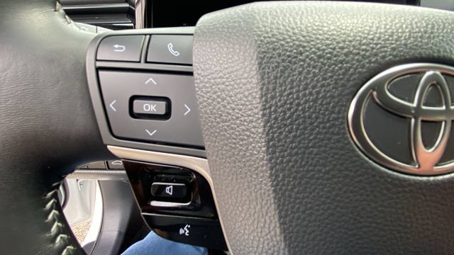 Used 2025 Toyota Camry SE FWD image 21