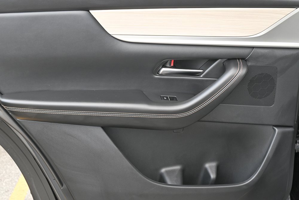 Certified 2025 MAZDA CX-90 3.3 Turbo w/ Preferred Package image 18