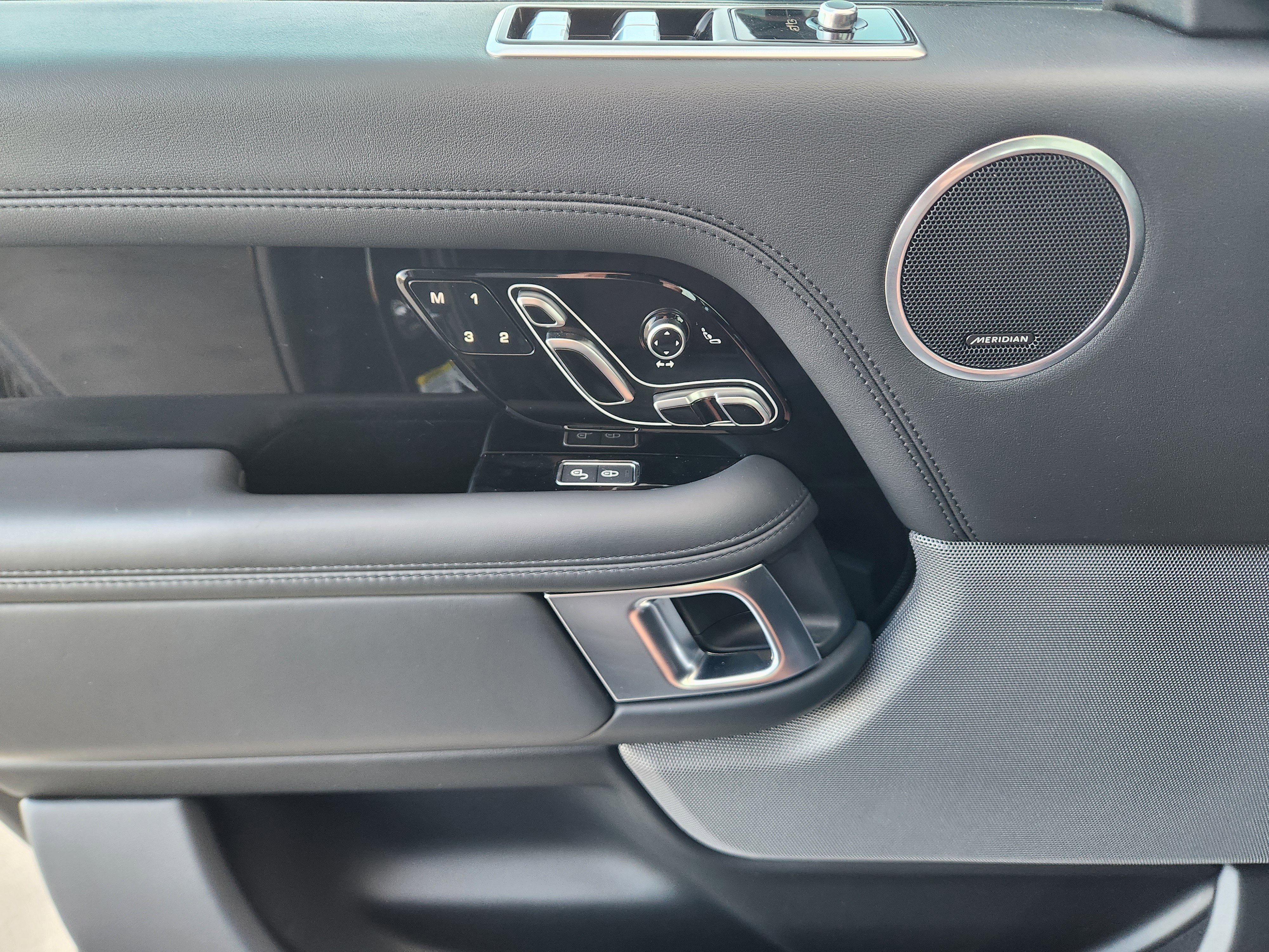 Used 2021 Land Rover Range Rover Westminster Edition image 22