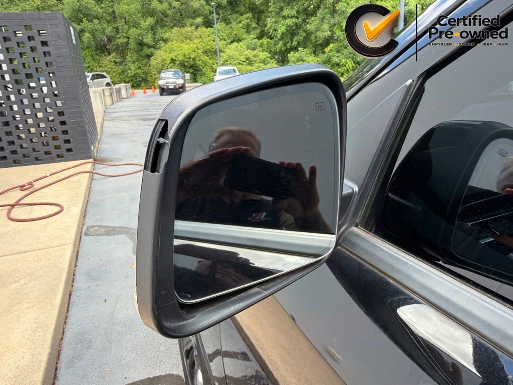 Certified 2022 Dodge Durango R/T w/ Blacktop Package AWD/4WD image 15
