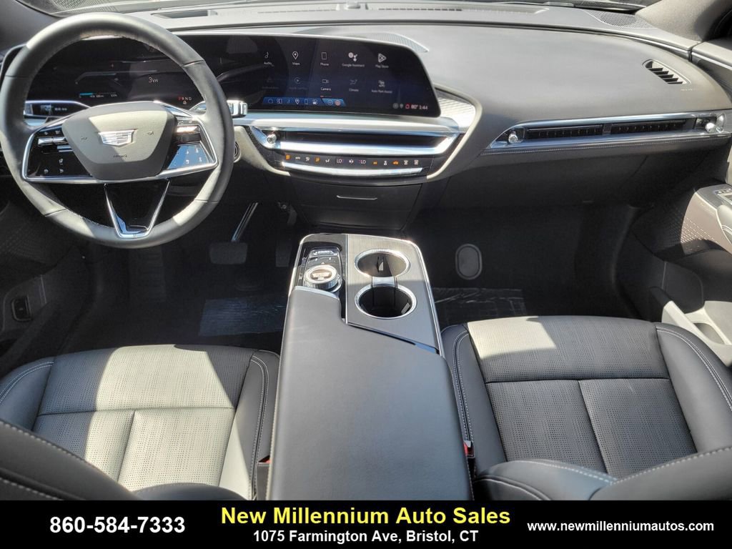 Used 2024 Cadillac Lyriq Luxury w/ LPO, Floor Liner Package image 12
