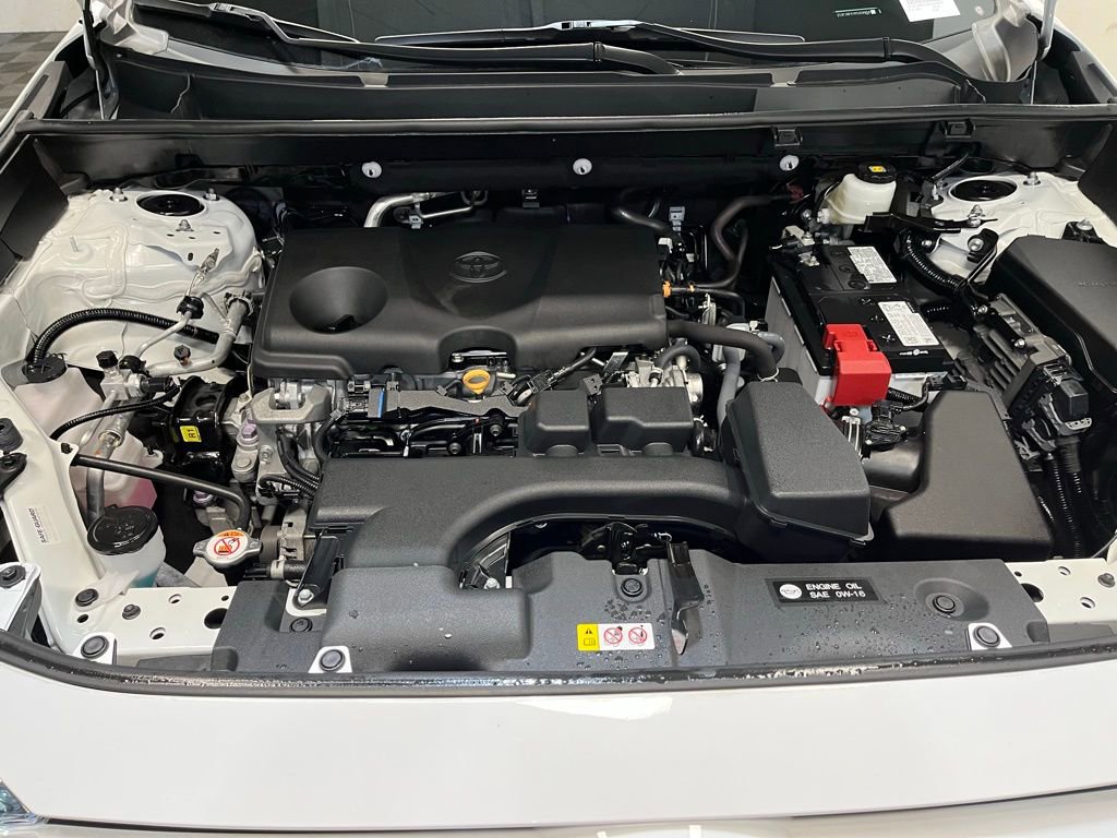 Used 2023 Toyota RAV4 LE AWD/4WD image 19