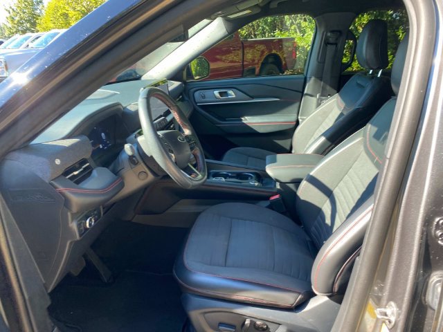 Used 2025 Ford Explorer ST-Line w/ Premium Package RWD image 12