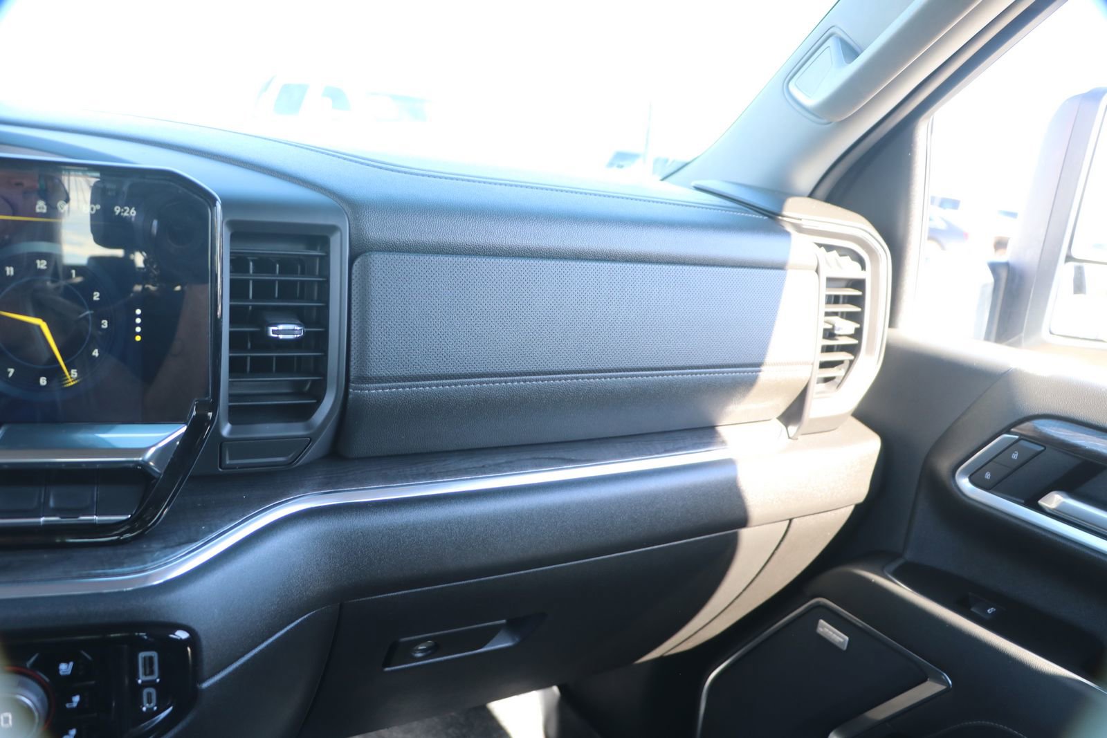 Used 2025 Chevrolet Silverado 2500 LTZ w/ LTZ Premium Package image 29