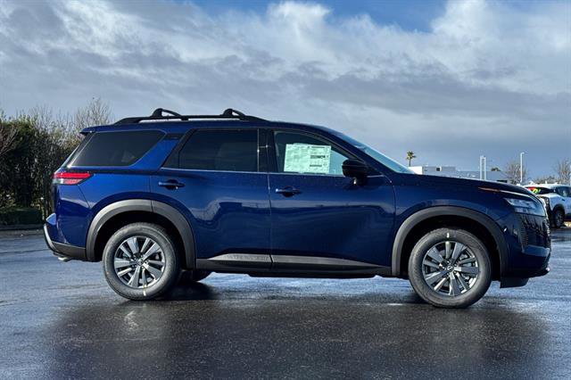 New 2026 Nissan Pathfinder SV image 3
