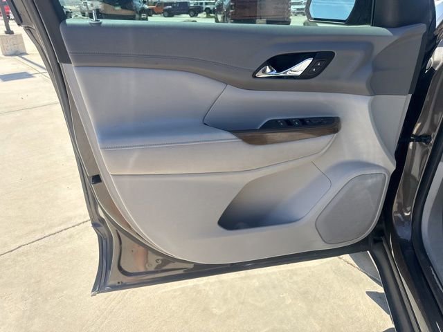 Used 2019 GMC Acadia SLE FWD image 19