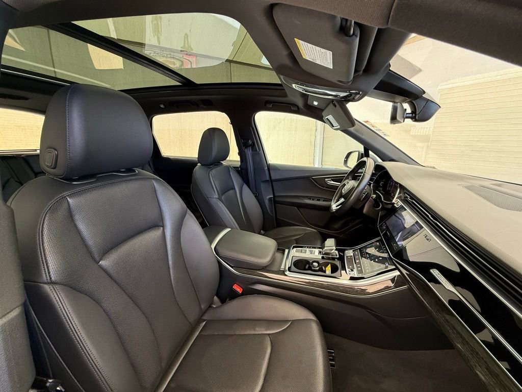 Used 2020 Audi Q7 2.0T Premium Plus w/ Premium Plus Package AWD/4WD image 13