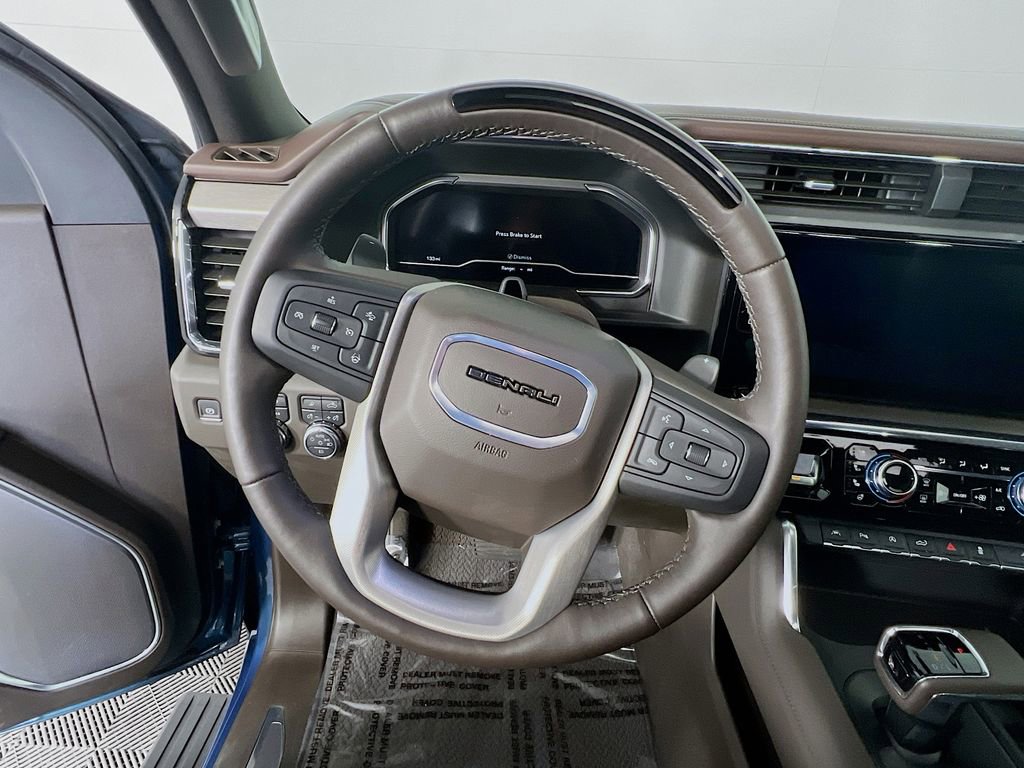Used 2025 GMC Sierra 1500 Denali AWD/4WD image 10