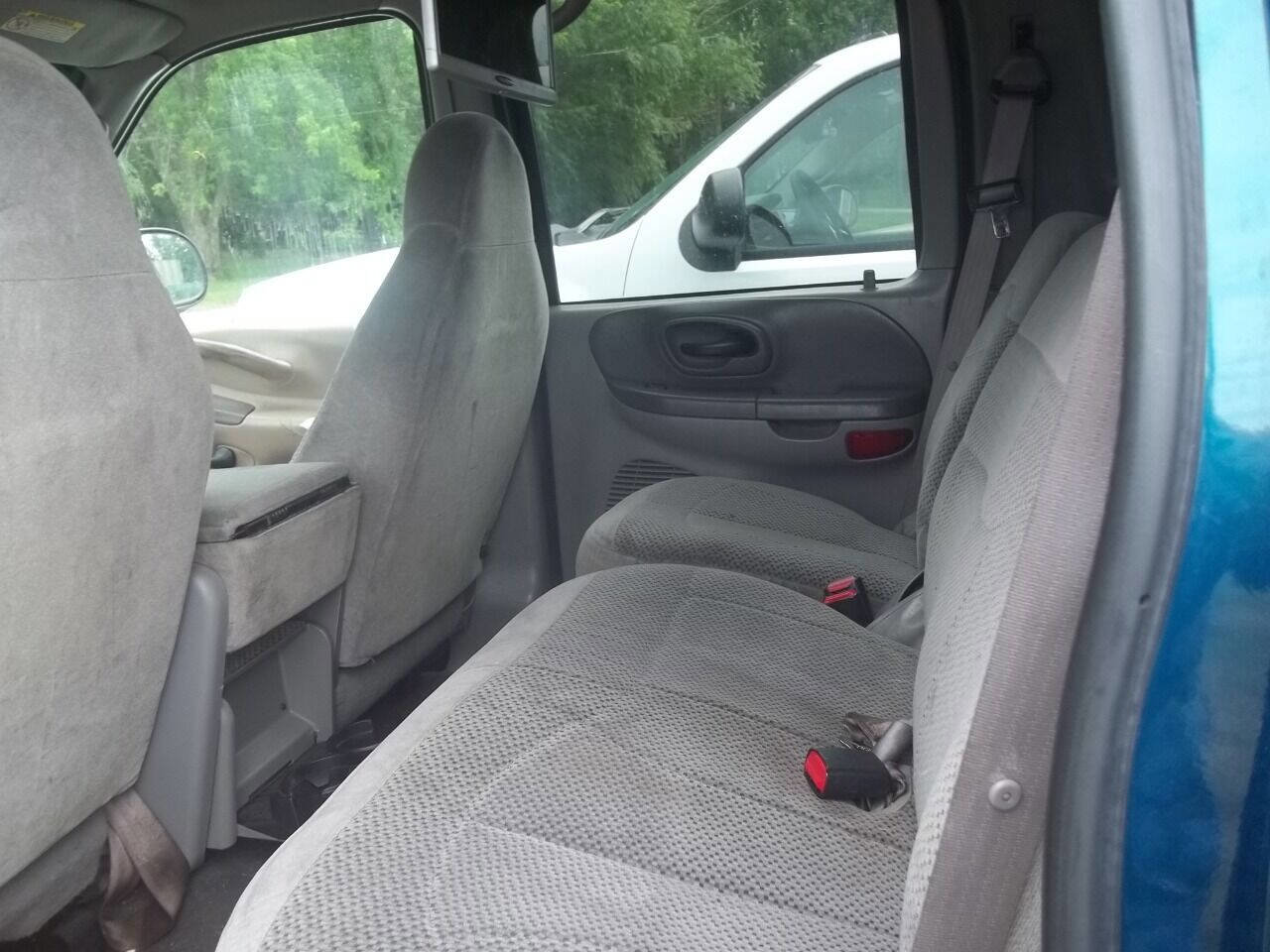 Used 2001 Ford F150 Lariat RWD image 9